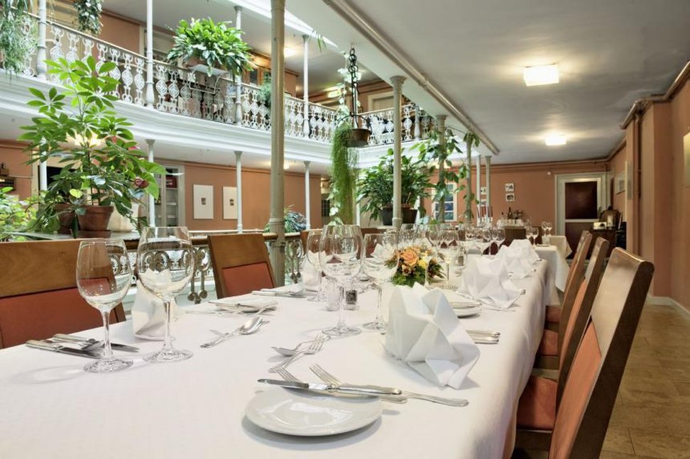 Atrium Hotel Blume 11/19