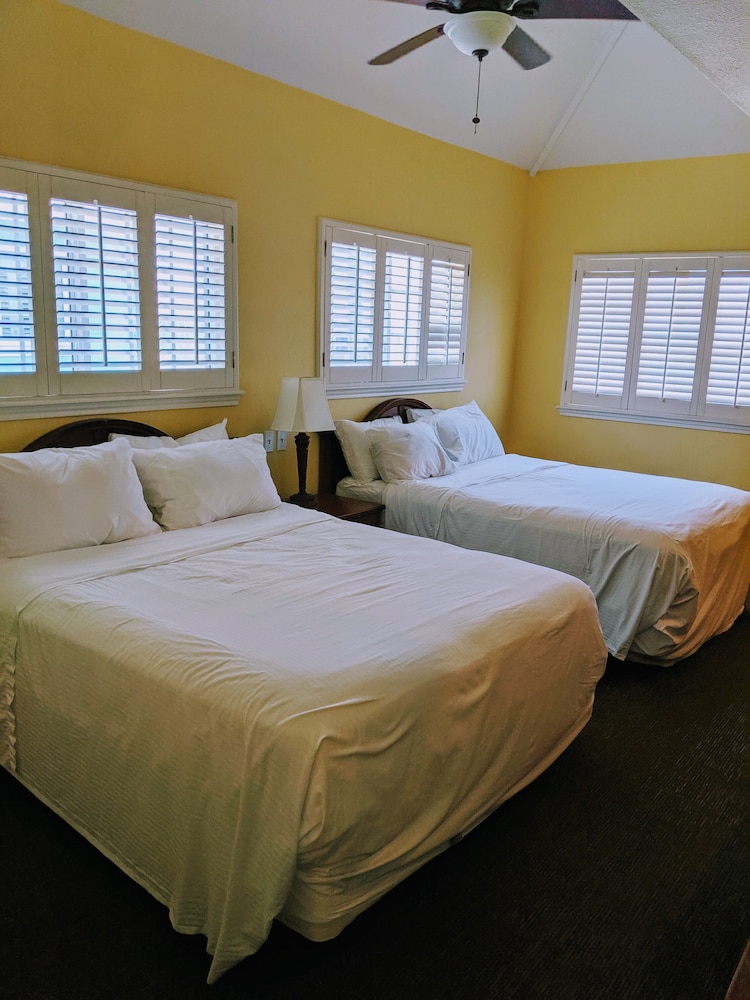 Seashell Village Resort 10/70