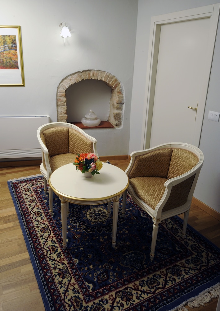 Hotel Volterra In 55/65