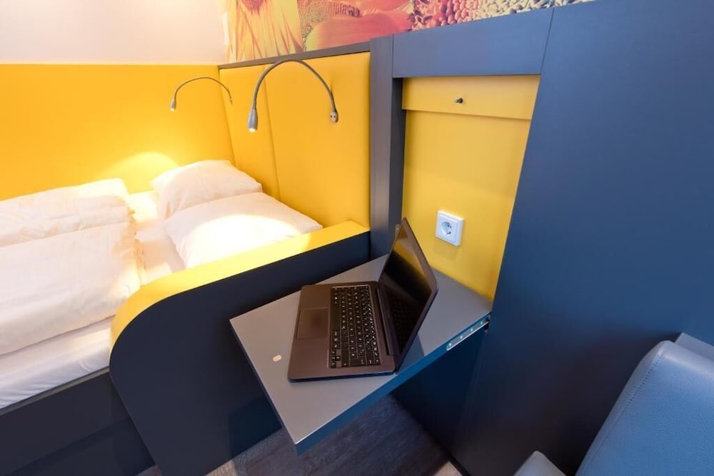 Buddy Hotel 50/50