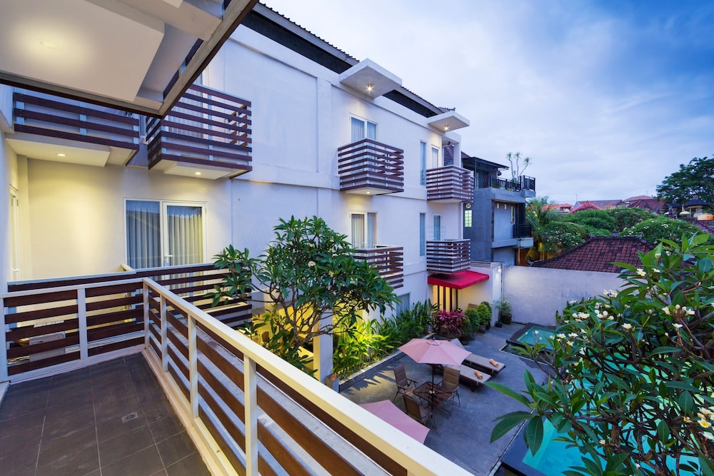 THE RINAYA CANGGU 3/49