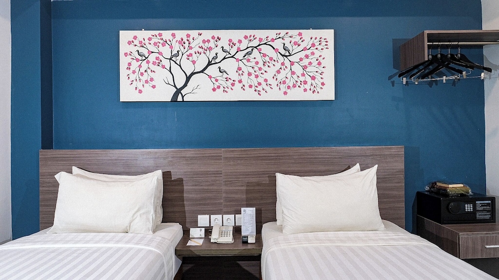 AYANI HOTEL 16/45