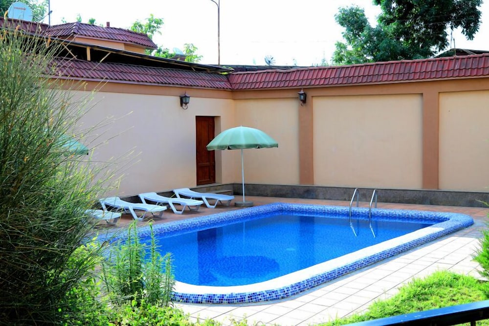 Hotel Diyora 5/37