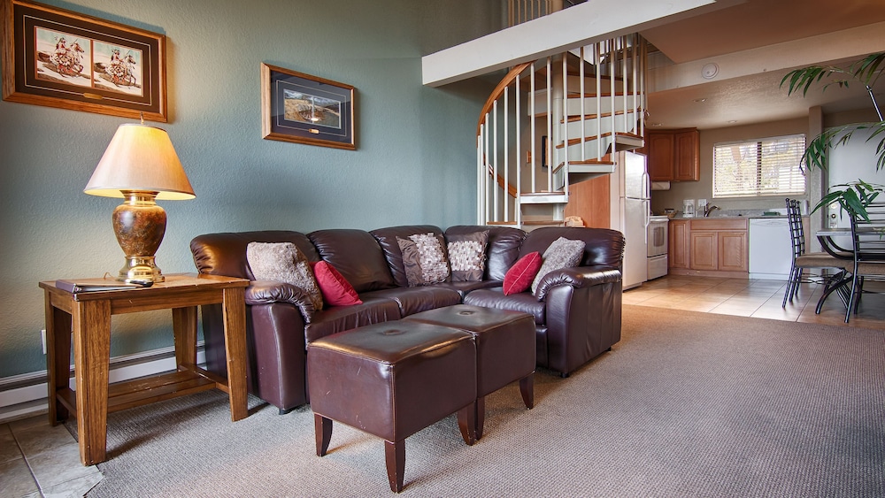 Tahoe Lakeshore Lodge & Spa 36/62