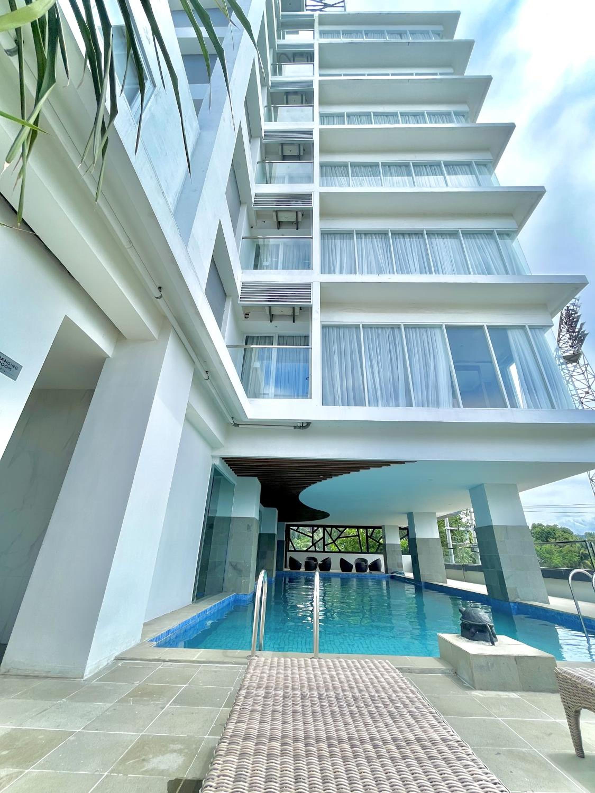 Rogers Hotel Manado 3/36