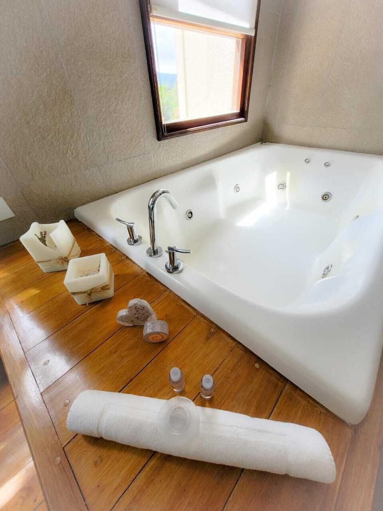 Boutique Hotel And Cabanas Bosque de Nahuel 78/78