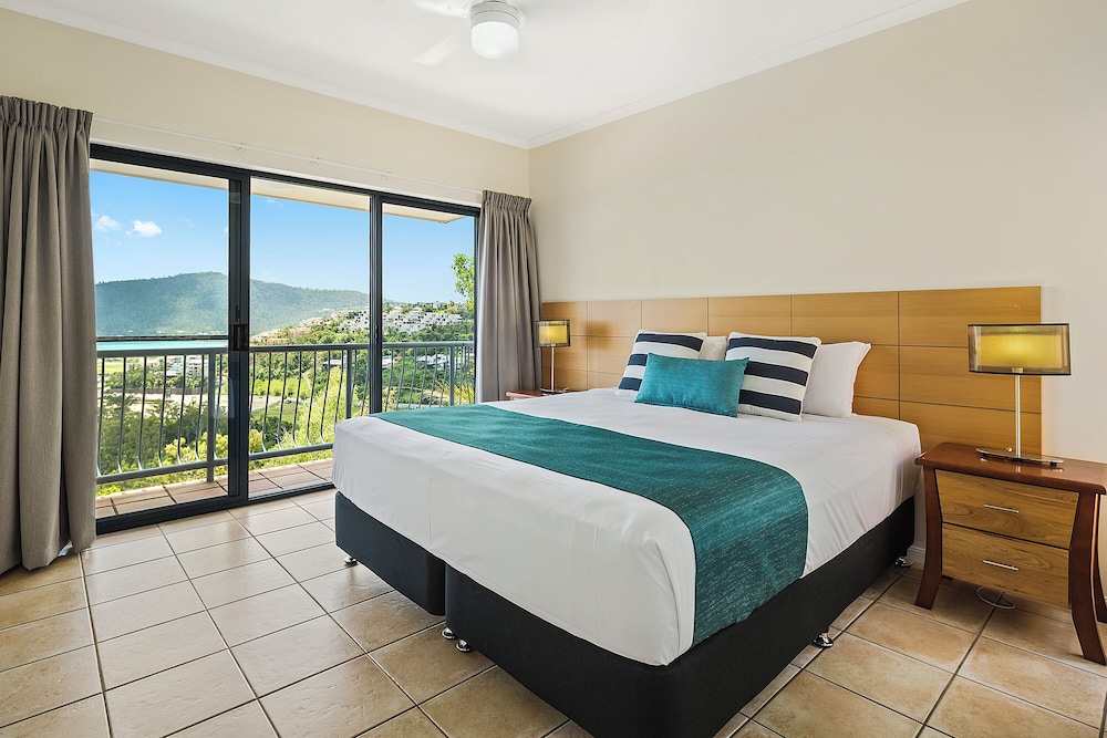 Seastar Apartments 13/50
