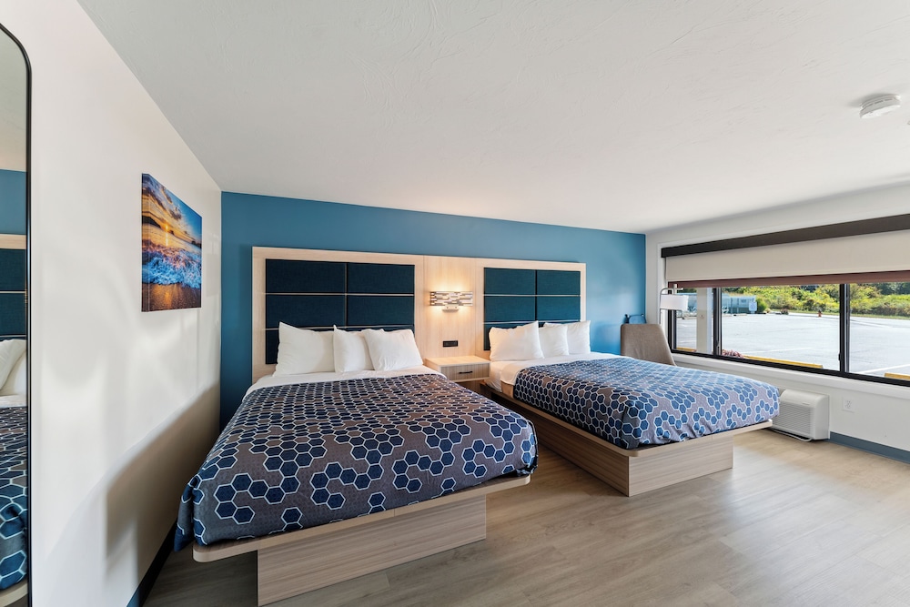Deluxe, 2 Queen Beds