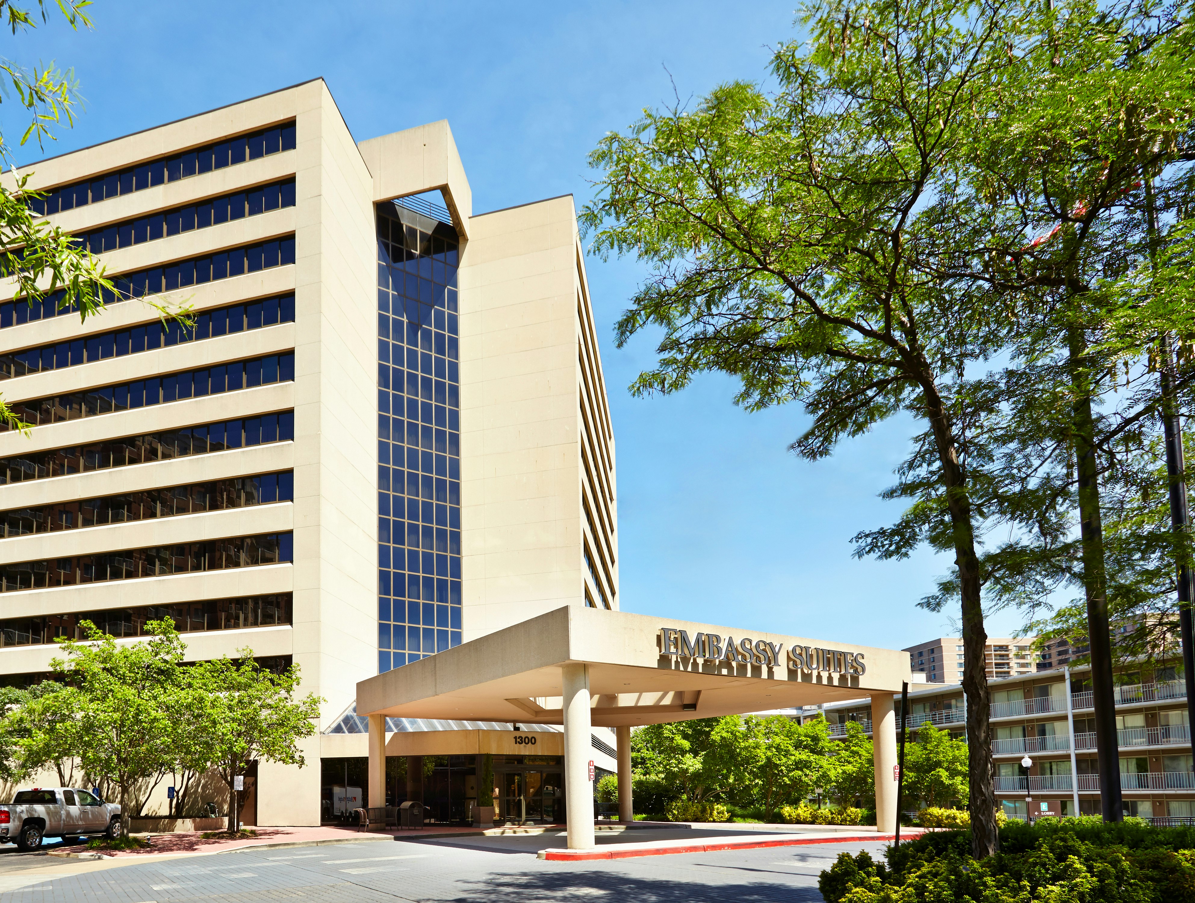 Embassy Suites By Hilton Crystal City National Airport 65/65