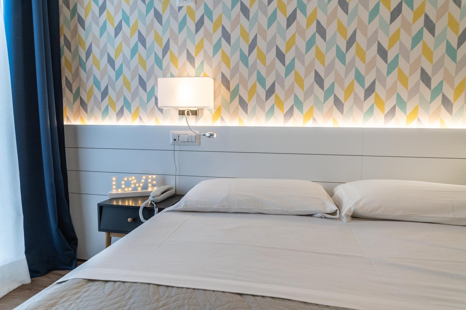 Hotel Kiss 23/31