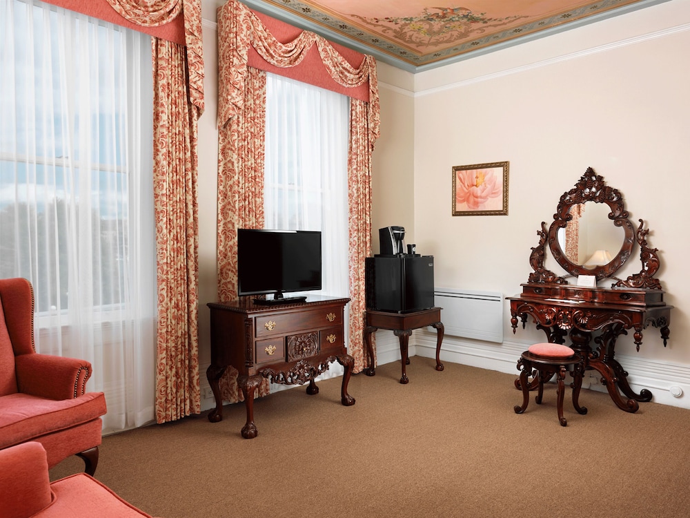 Pendray Inn and Tea House 43/55