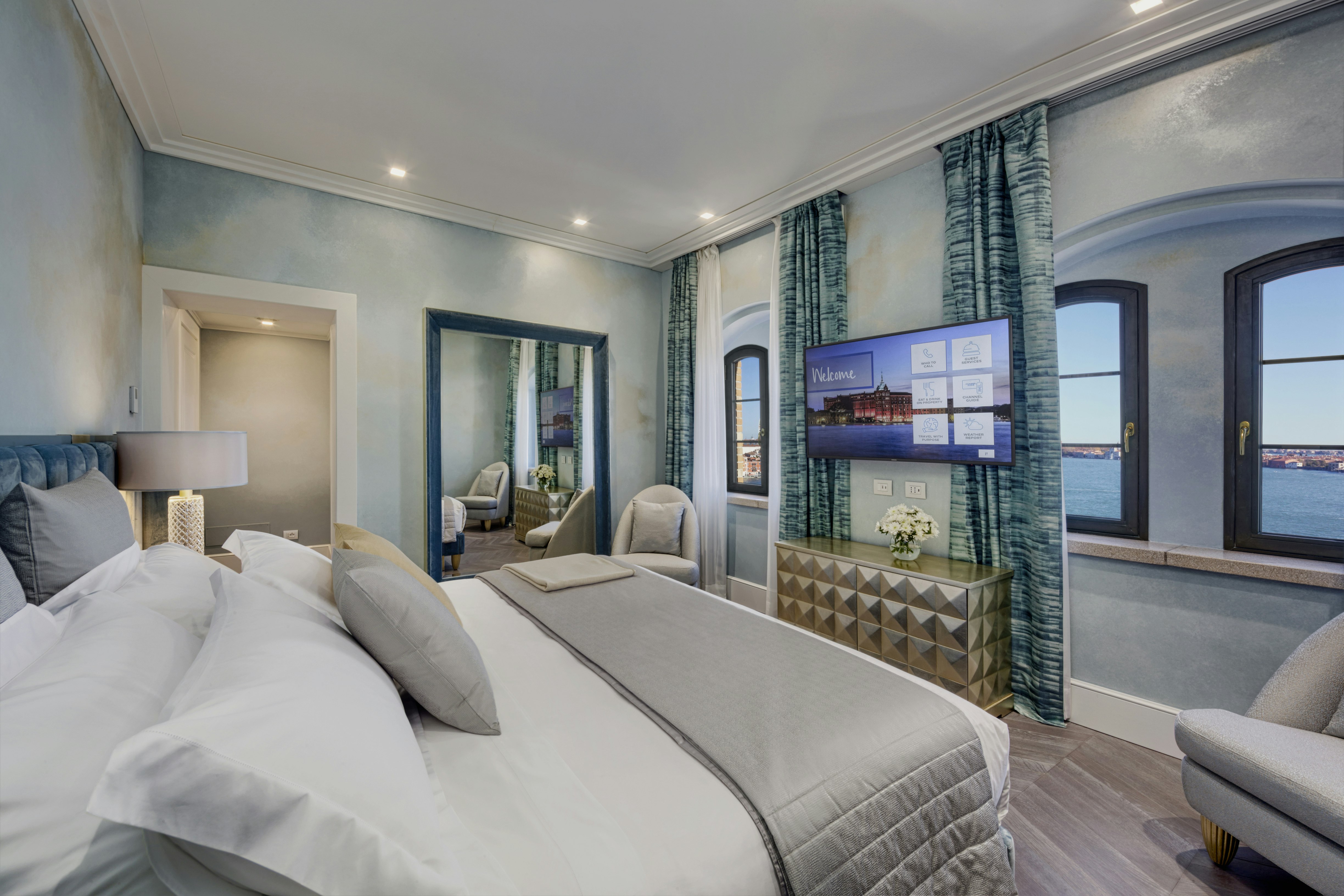Molino, Presidential, Suite