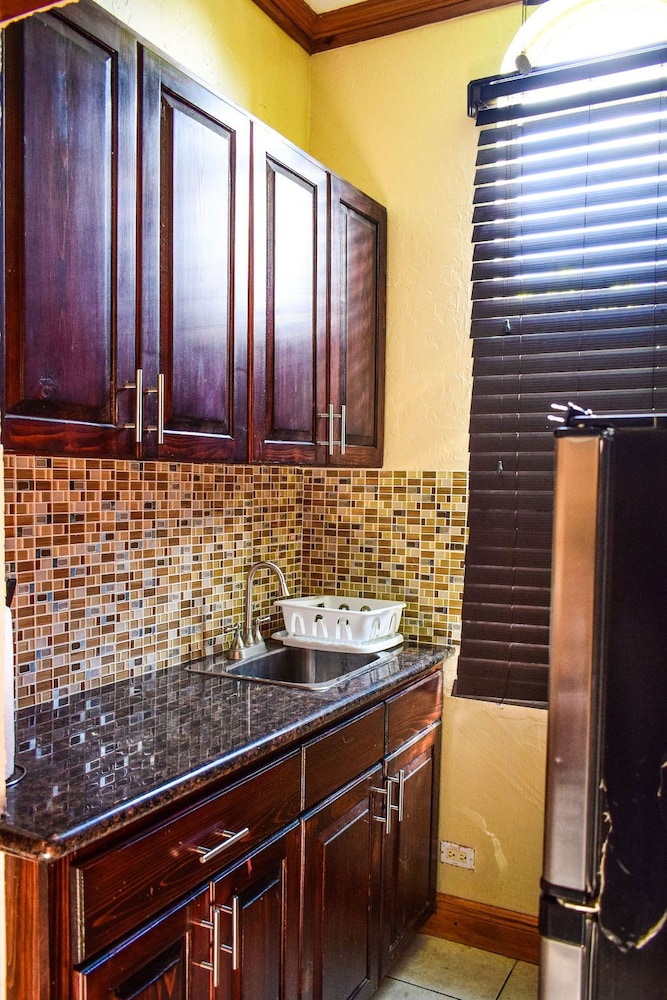 Brownstone Marlin Drive 50/50