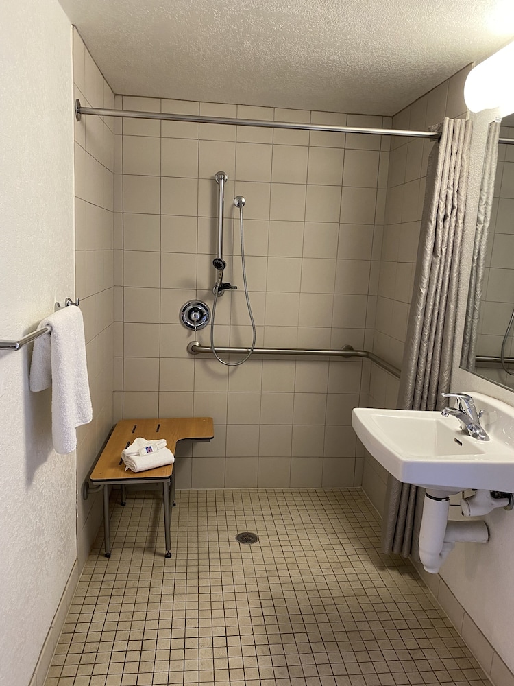Motel6 Flagstaff, AZ - West - Woodland Village 45/50
