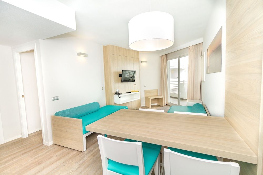 Eix Lagotel Holiday Resort 33/69
