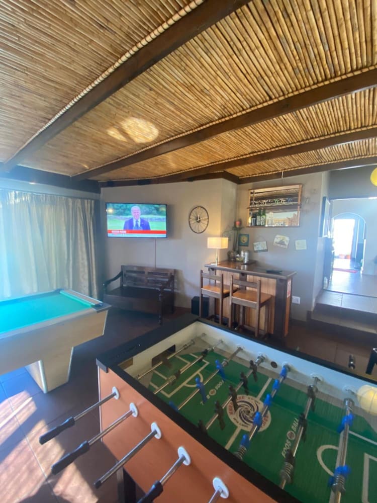 Dolphin Circle Bed and Breakfast 20/50
