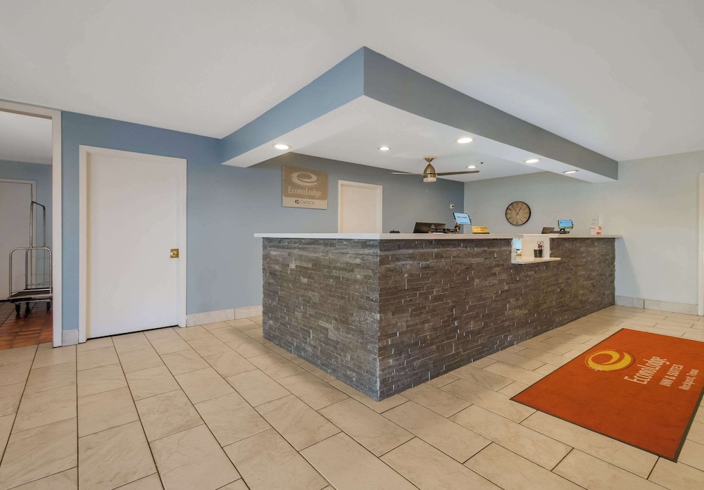 Econo Lodge Inn & Suites Fulton Rockport 1/41