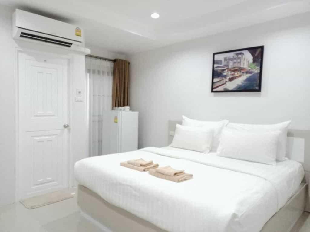 Thegun Hotel 13/56