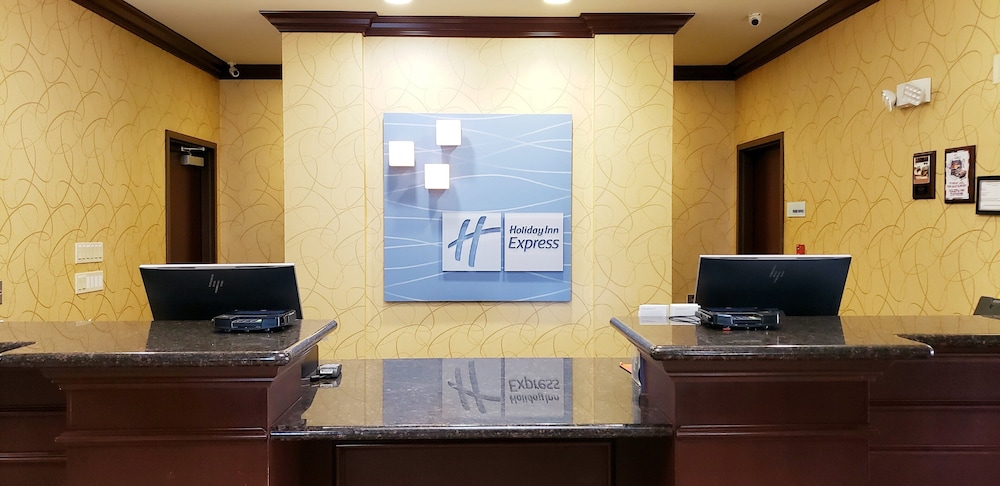 Holiday Inn Express Hotel & Suites Frazier Park 39/67