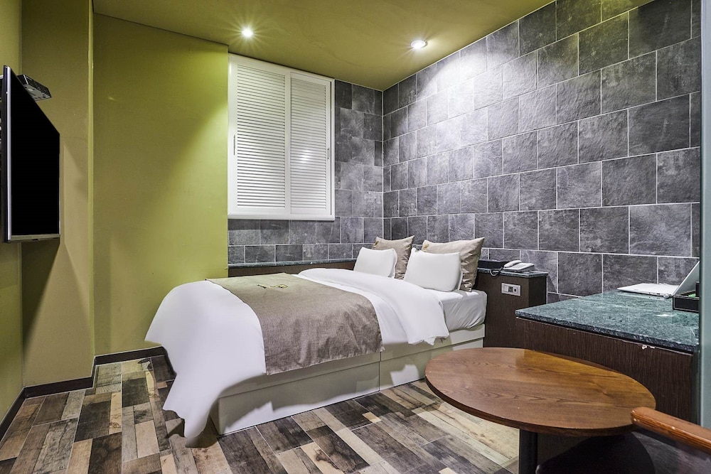 Amourex Hotel 31/49