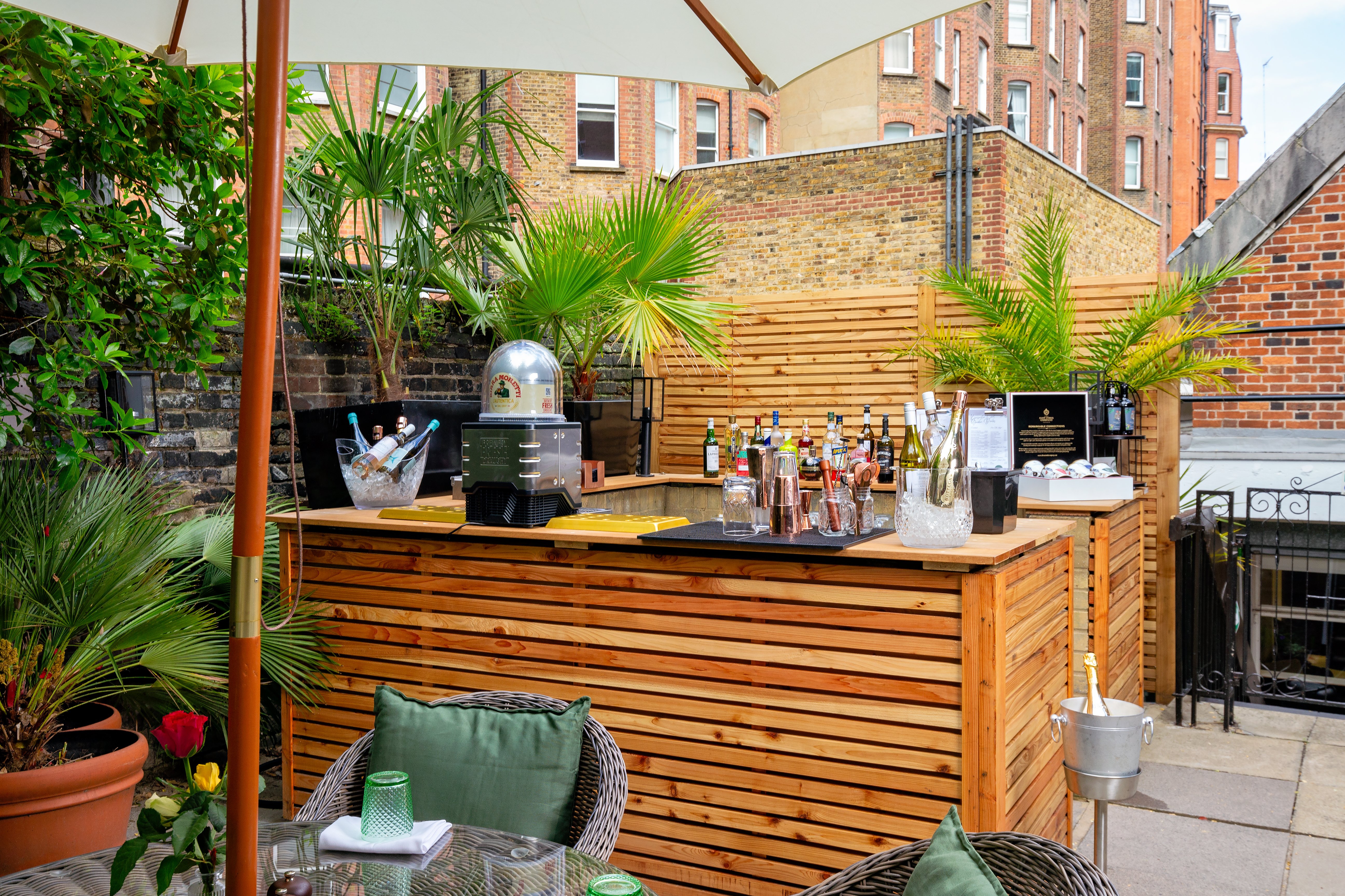 Holiday Inn London - Kensington High St. by IHG 15/81