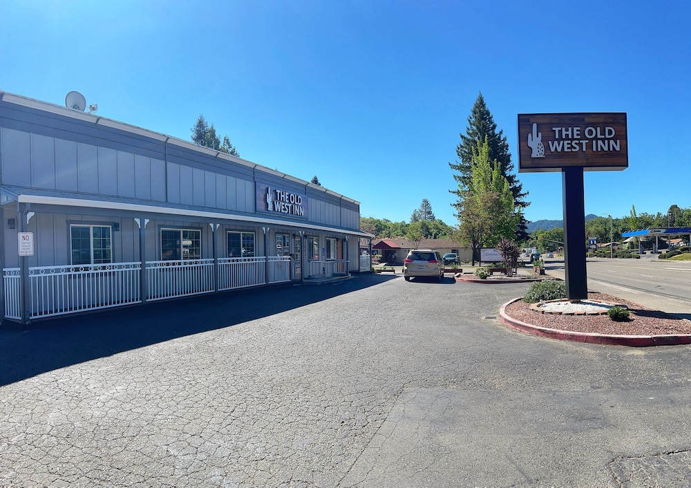 The Old West Inn 52/57