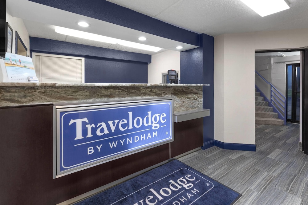 Travelodge by Wyndham Madison Heights MI 8/41