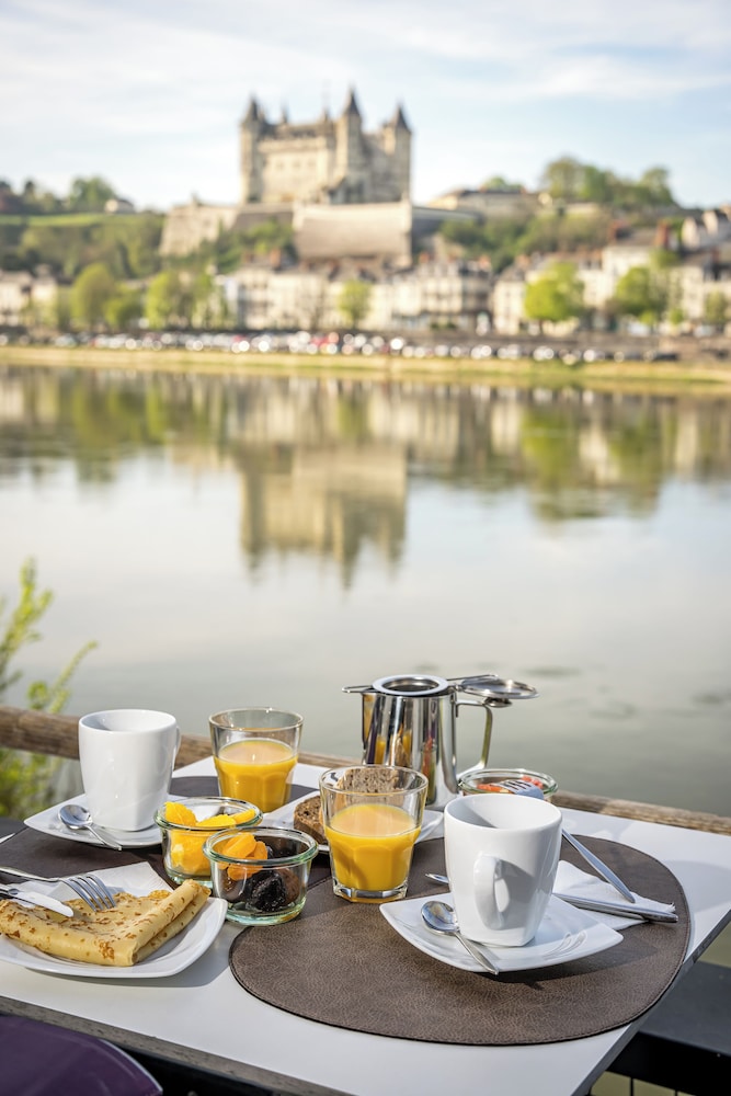 Mercure Bords De Loire Saumur 38/49