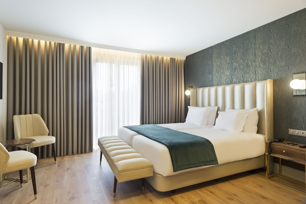 SUPERIOR, DOUBLE BED