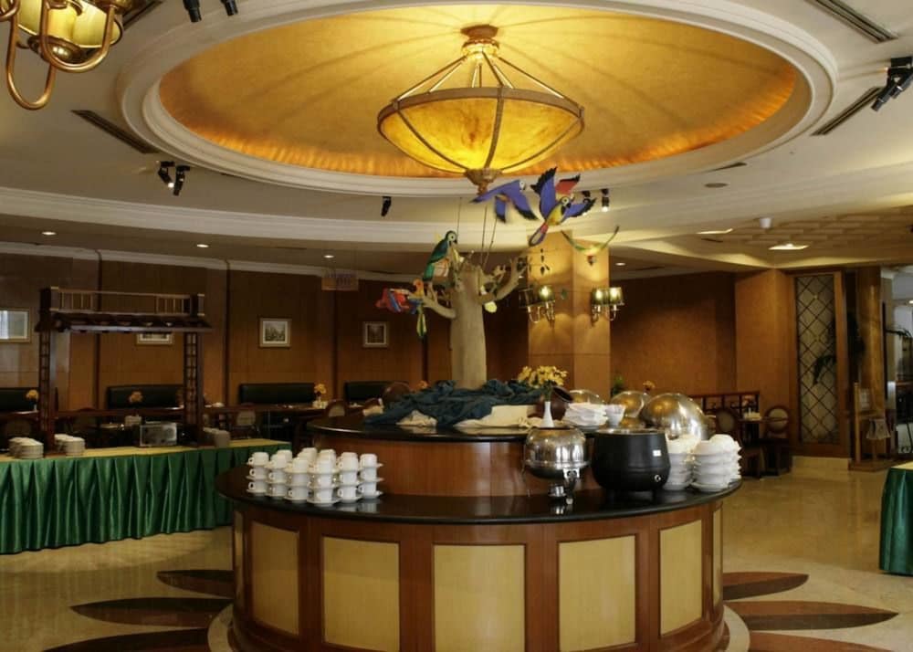 Kaisar Hotel 42/56