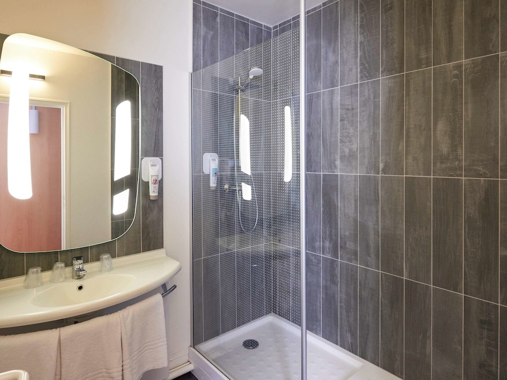 Ibis Cholet 34/36