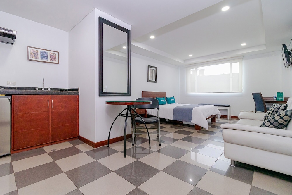 Ayenda 1043 Apartahotel Kafir 6/59