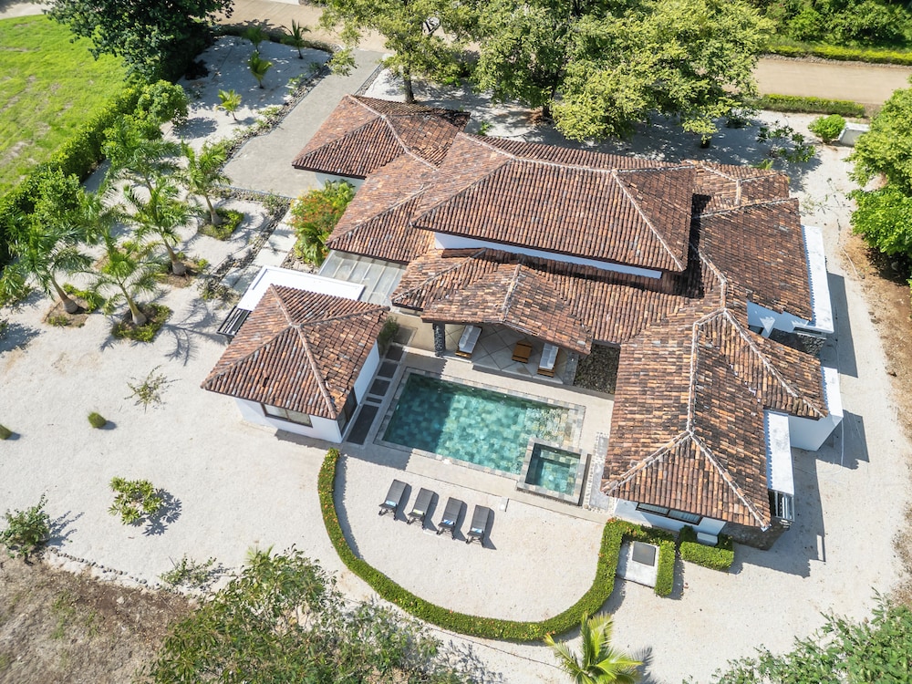 Hacienda Pinilla Vacation Rentals 4/84