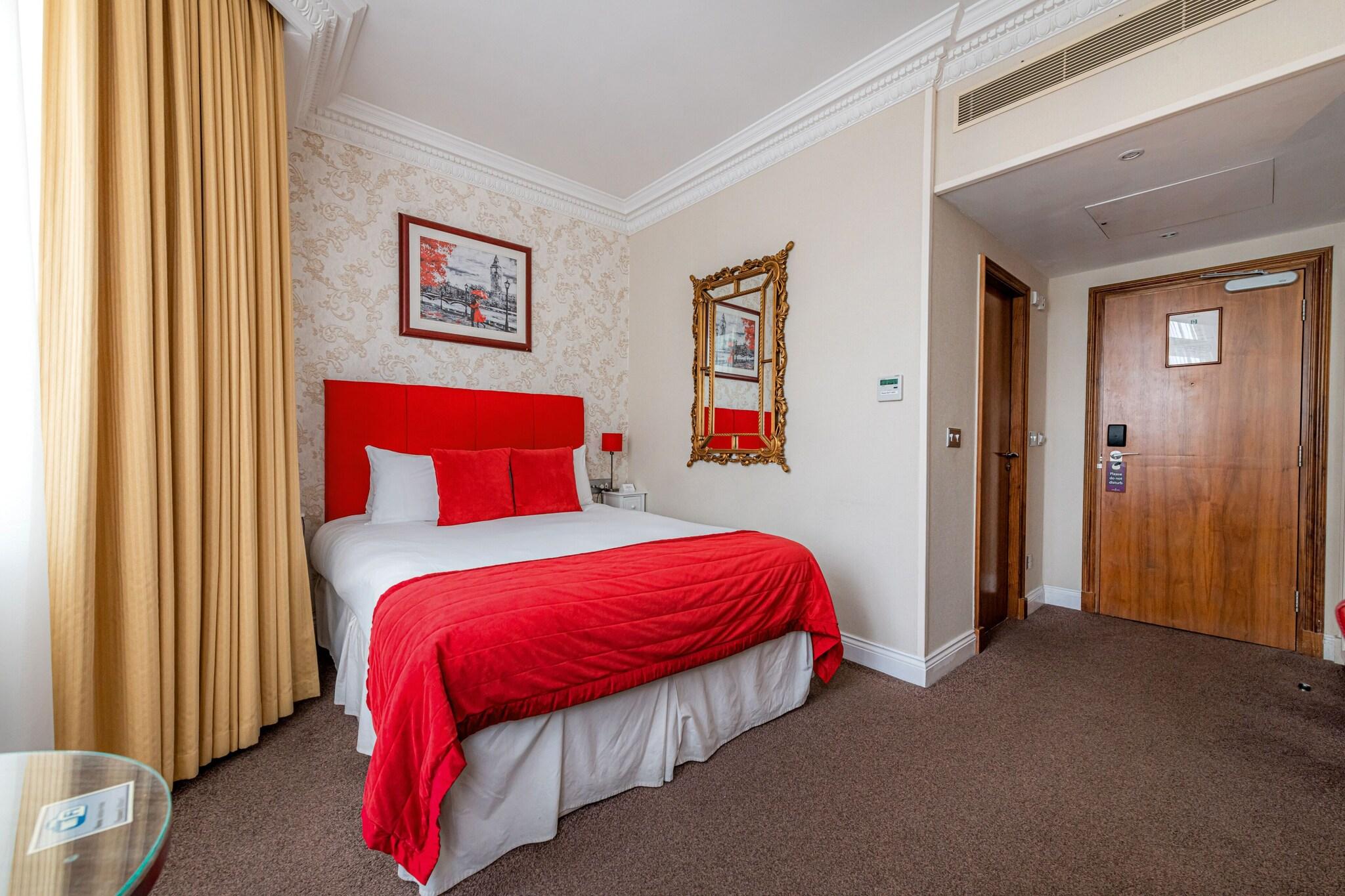 Superior, Double Bed, Ground Floor, Ashburn 4/10