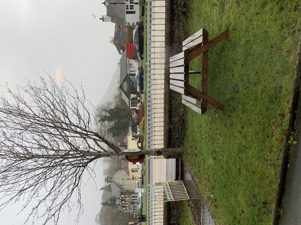 1 Loch Ness Hostel 29/45