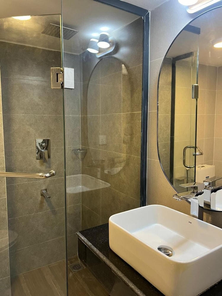 Hotel Kollol By J & Z Group 51/54