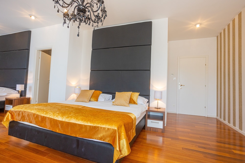Hotel Perla 10/50