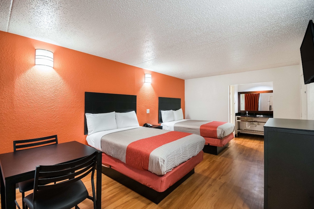 Motel6 Houston, TX - Brookhollow 11/48