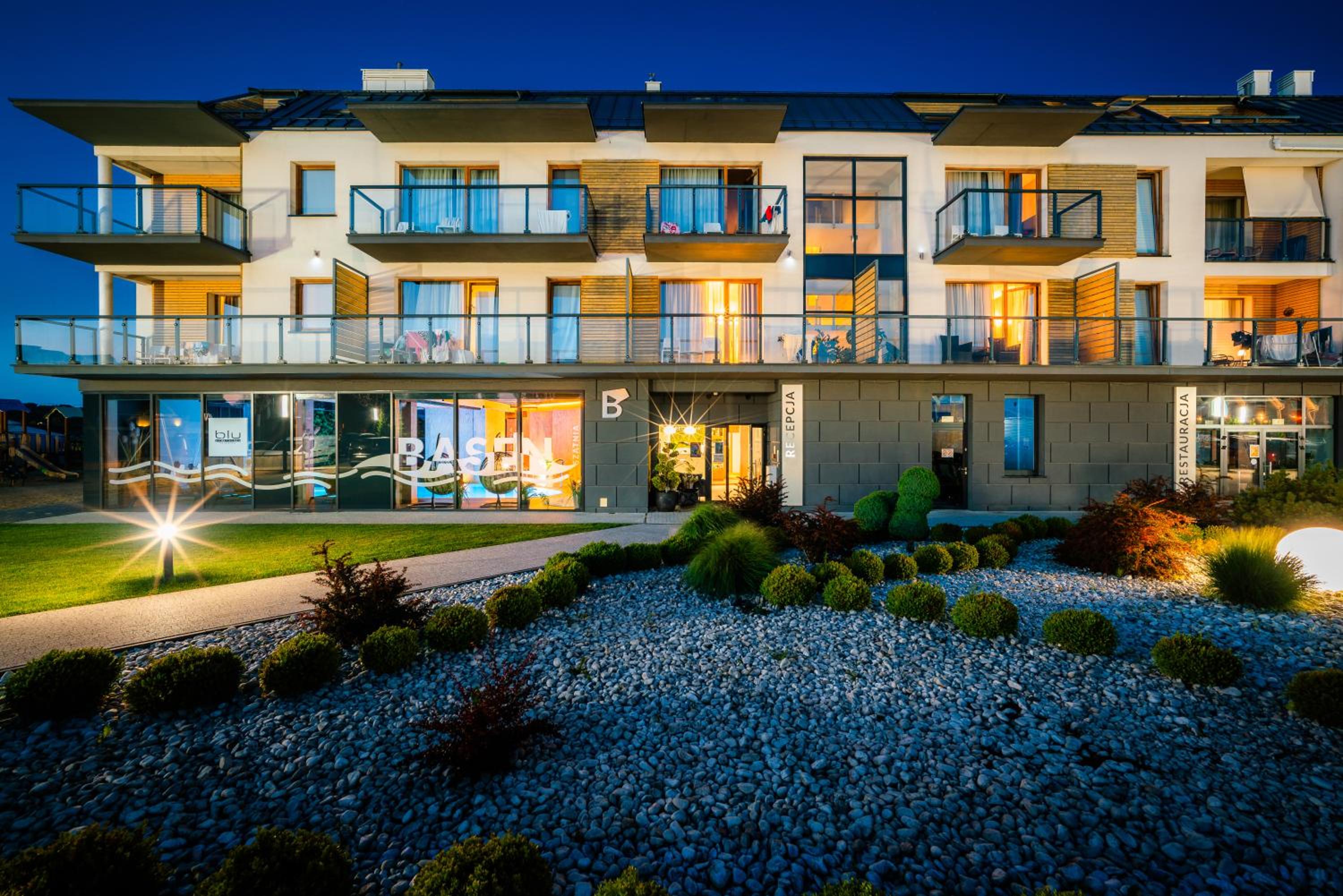 Blu Apartments 3/24