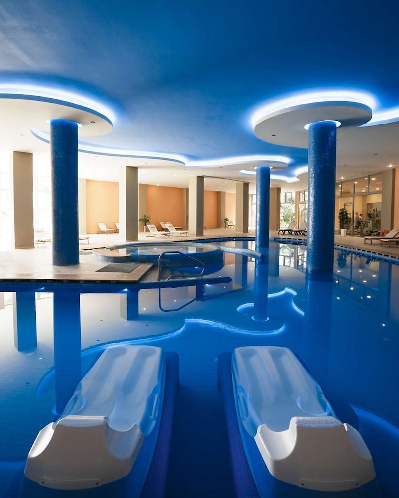 Atrium Platinum Luxury Resort 23/50