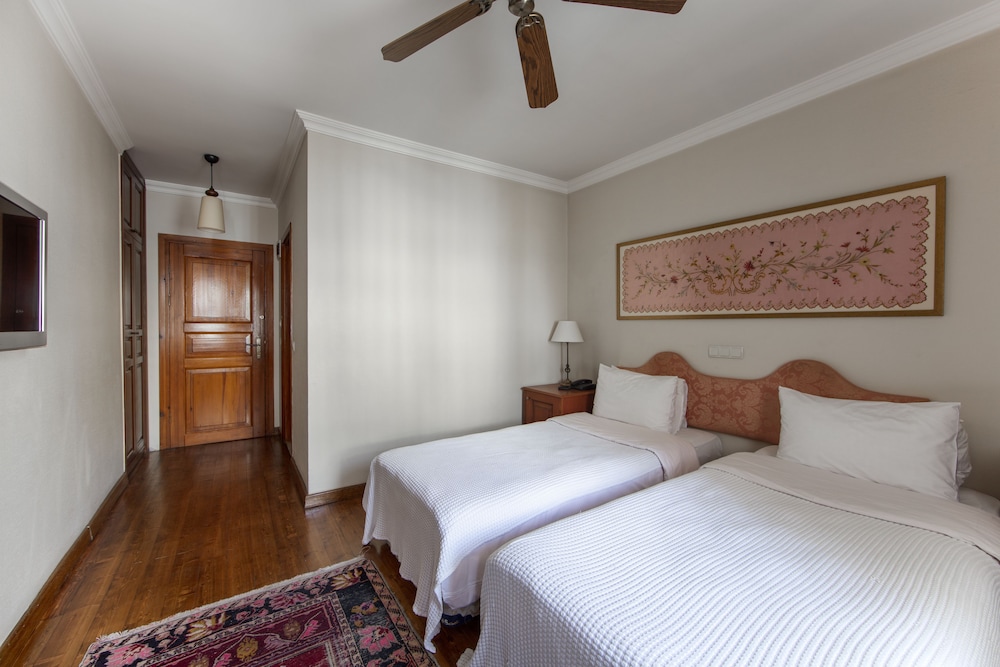 STANDARD, TWIN BEDS