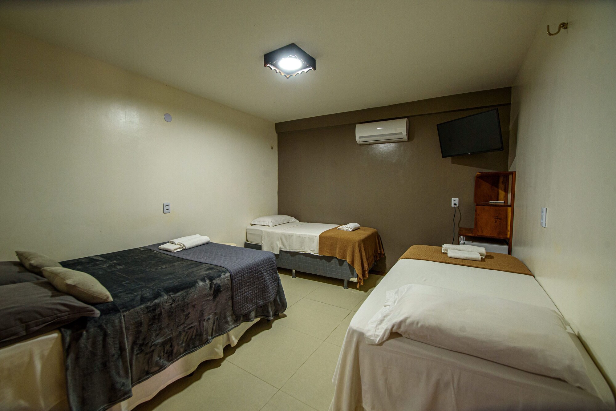 Standard, Quadruple, Double and Twin Beds, No Window