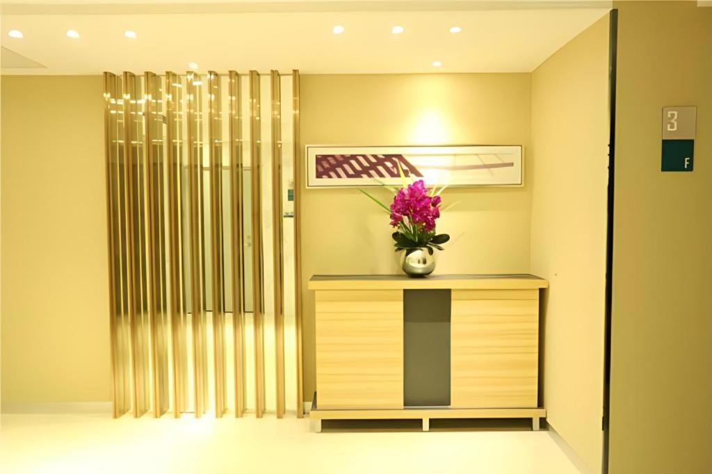 City Comfort Inn (Guangzhou Zhongluotan Culture Square) 4/53