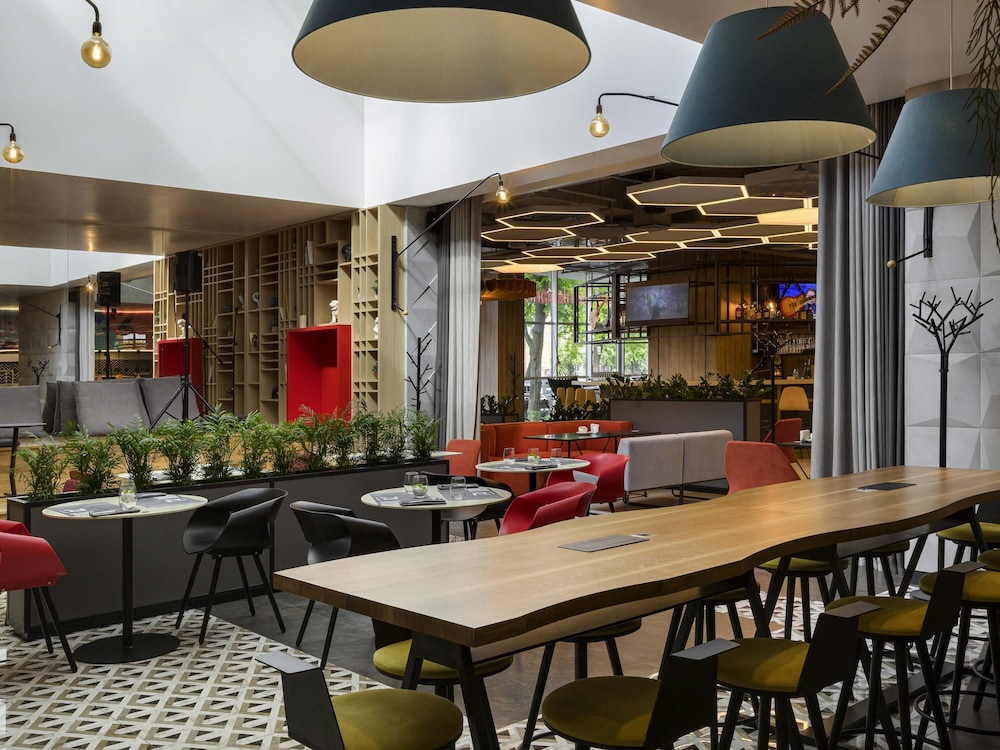 ibis Kyiv Beresteiska 30/47