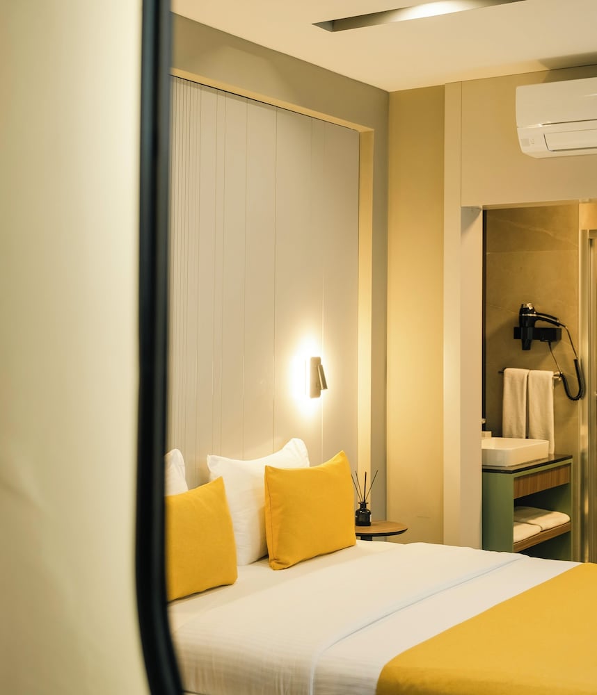 Vesta Suites 12/50