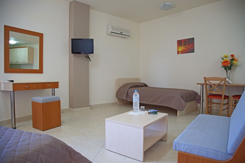 Sea Breeze Hotel 14/20