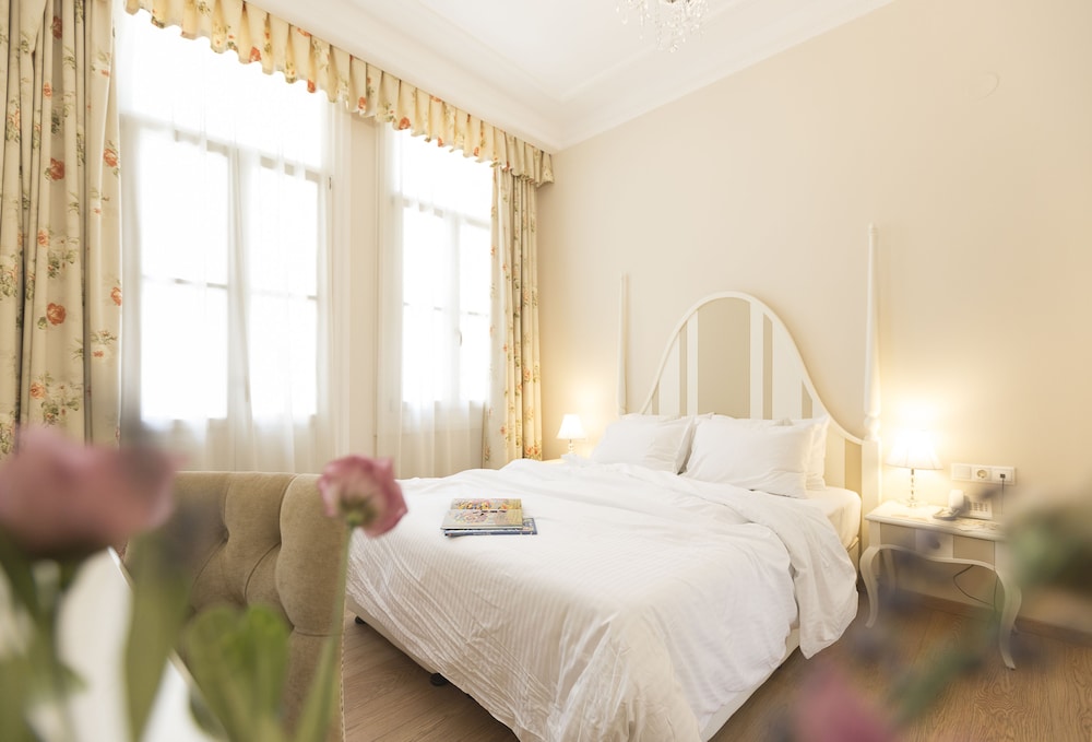 Gatto Perso Luxury Apartments 11/50