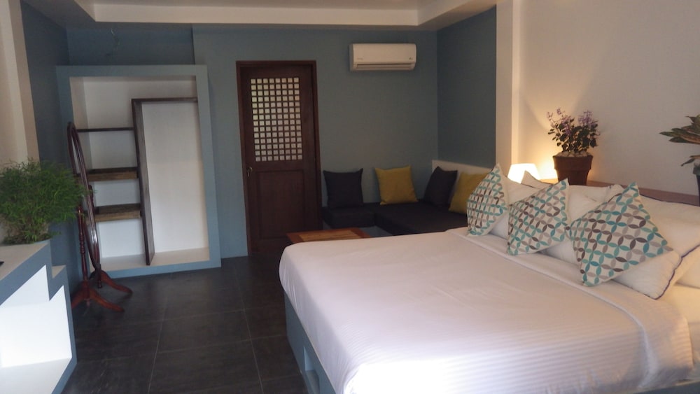 Amihan Resort 24/65