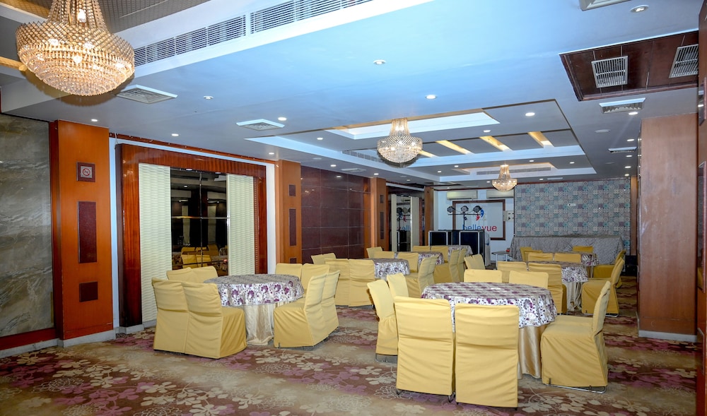 Leela Grande Hotel 9/50