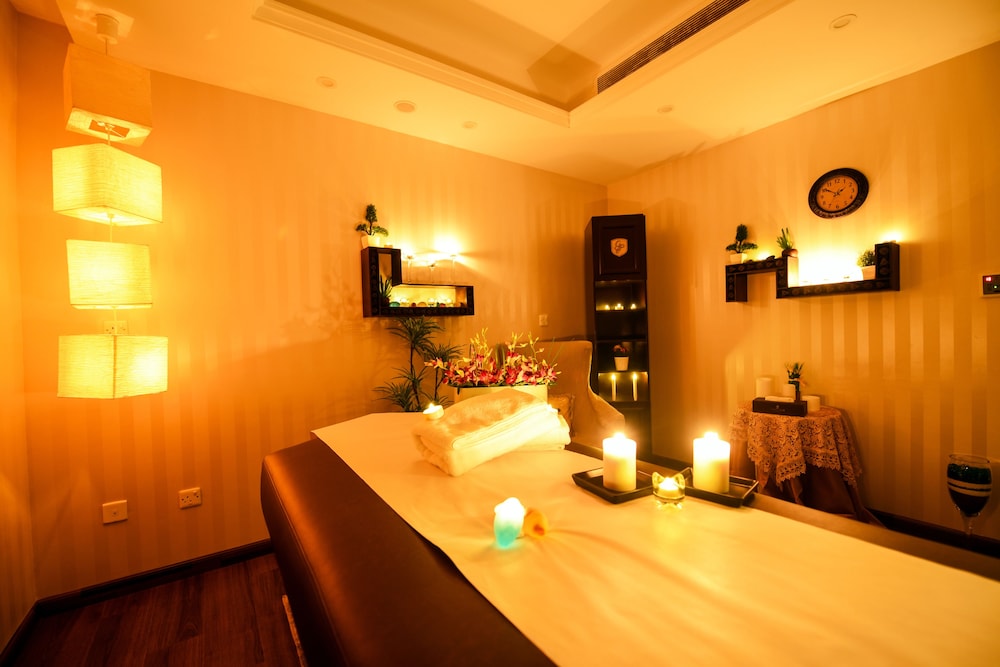 فندق جراند بارك(Verta Hotel Jeddah) 47/50